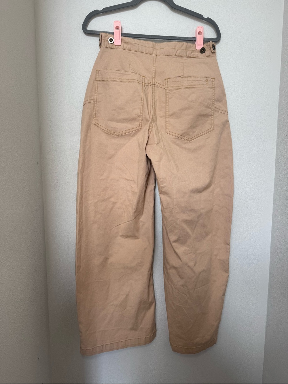 Pilcro Wide-Leg Cargo Pants in Beige - Picture 5 of 9